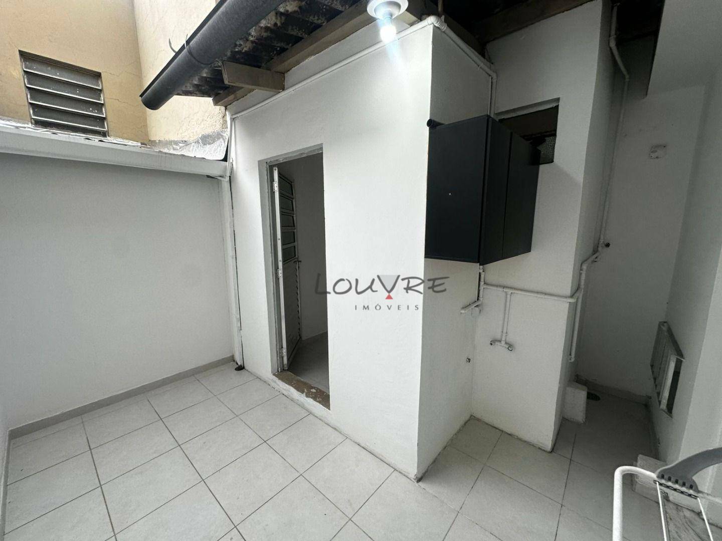 Casa para alugar com 2 quartos, 126m² - Foto 17