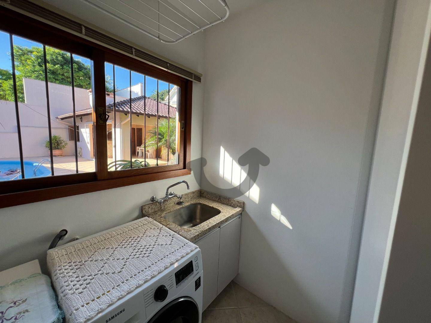 Casa à venda com 4 quartos, 262m² - Foto 12