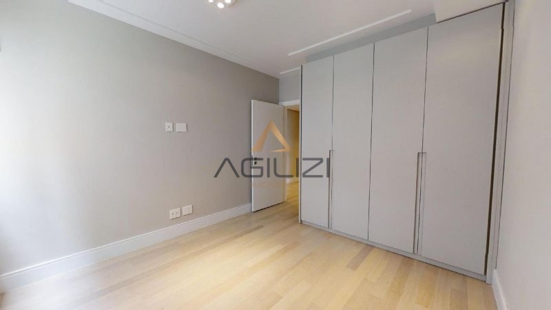 Apartamento à venda com 3 quartos, 206m² - Foto 19