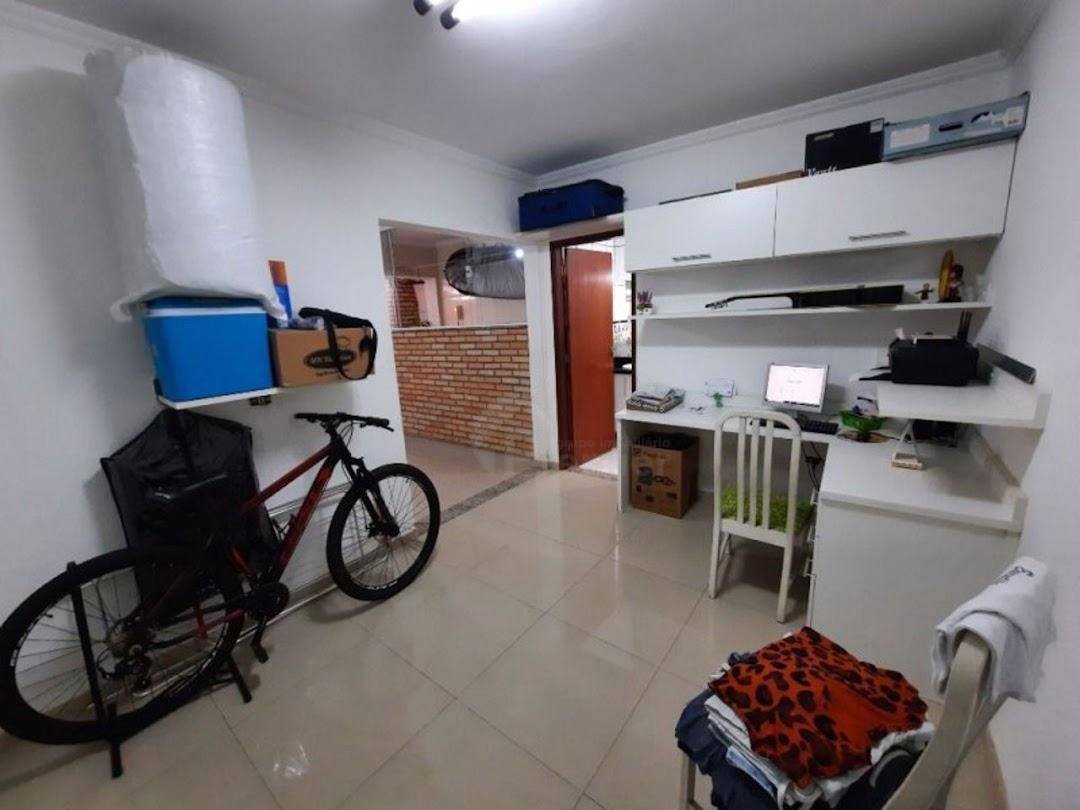 Casa à venda com 3 quartos, 229m² - Foto 37