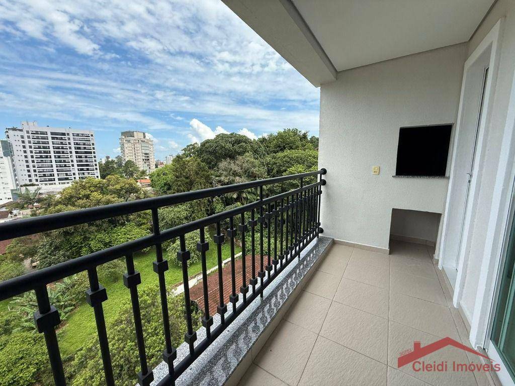 Apartamento para alugar com 2 quartos, 67m² - Foto 5