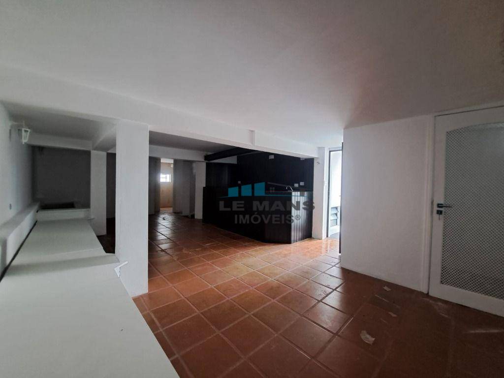 Casa à venda e aluguel com 3 quartos, 267m² - Foto 16