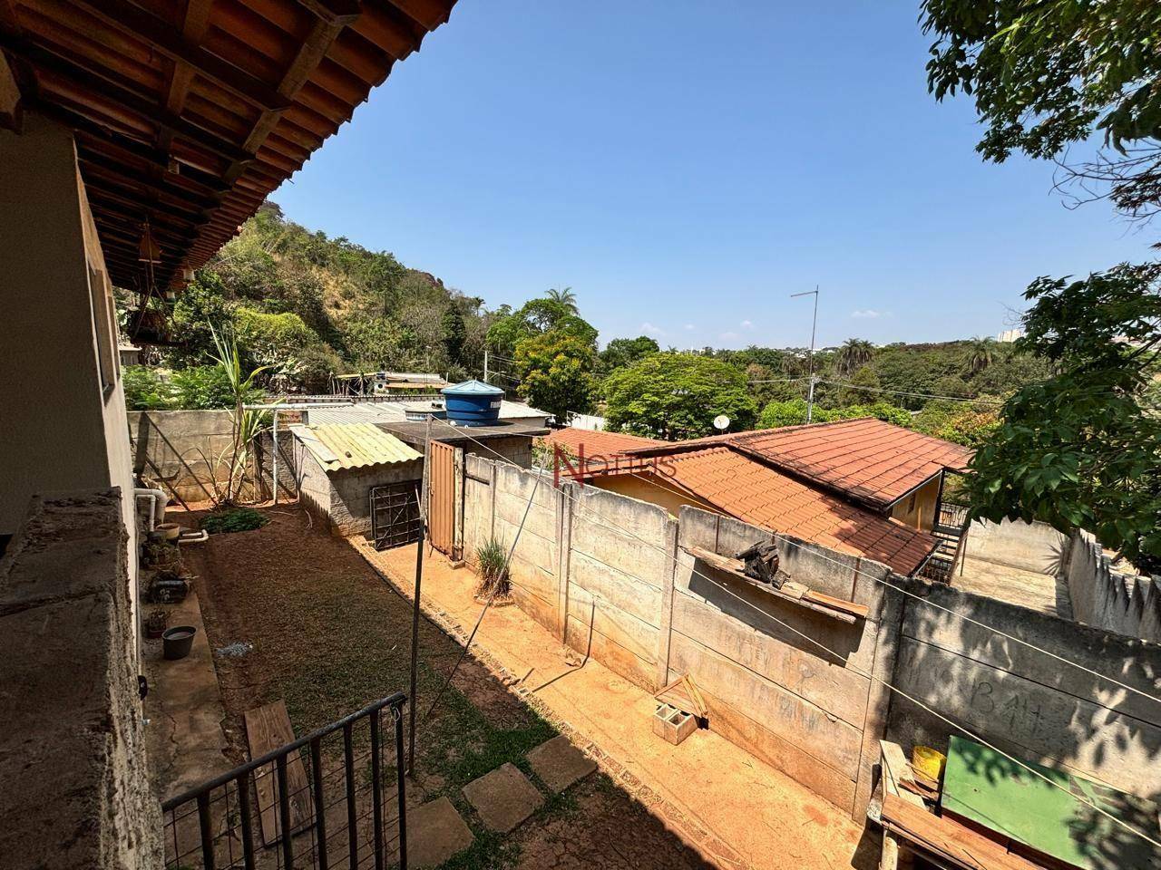 Casa à venda com 4 quartos, 320m² - Foto 6