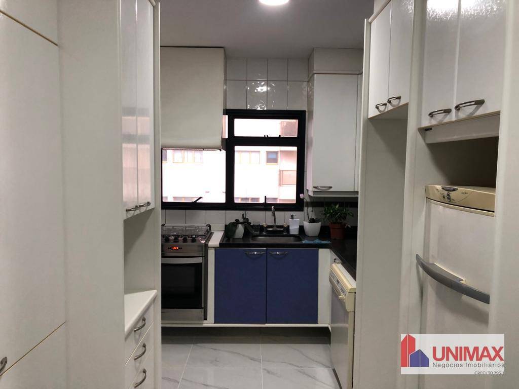 Apartamento à venda com 3 quartos, 168m² - Foto 29