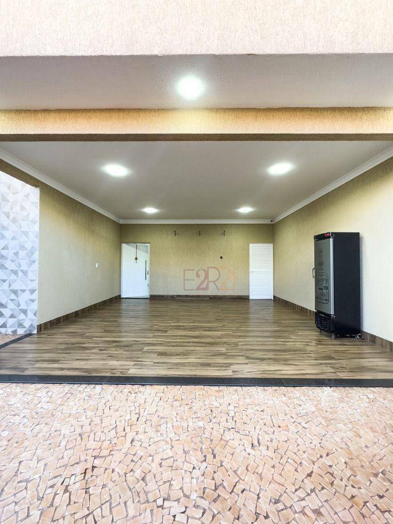 Casa à venda com 3 quartos, 183m² - Foto 3