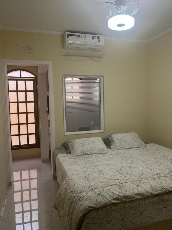 Casa de Condomínio à venda com 4 quartos, 480m² - Foto 3