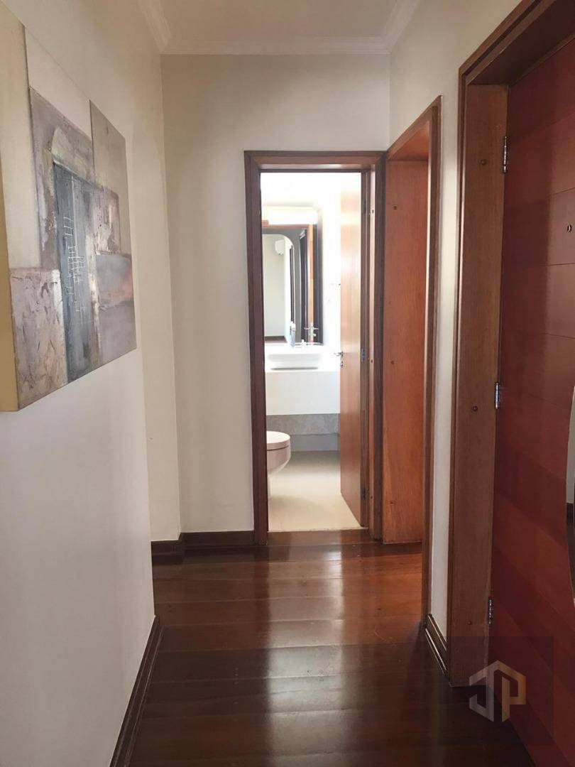 Apartamento à venda com 3 quartos, 213m² - Foto 8