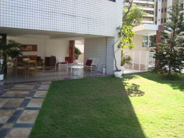 Apartamento à venda com 2 quartos, 60m² - Foto 2