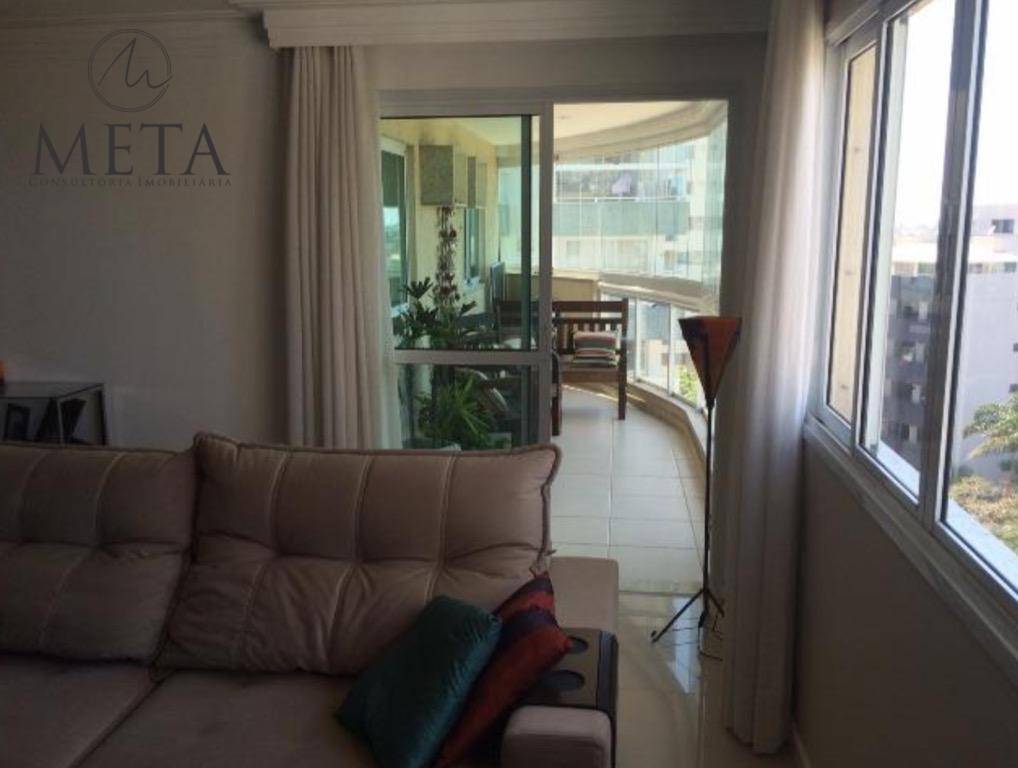 Apartamento à venda com 3 quartos, 115m² - Foto 2