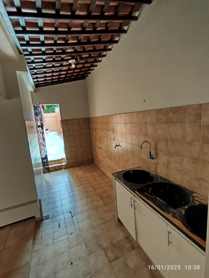 Casa para alugar com 4 quartos, 192m² - Foto 32