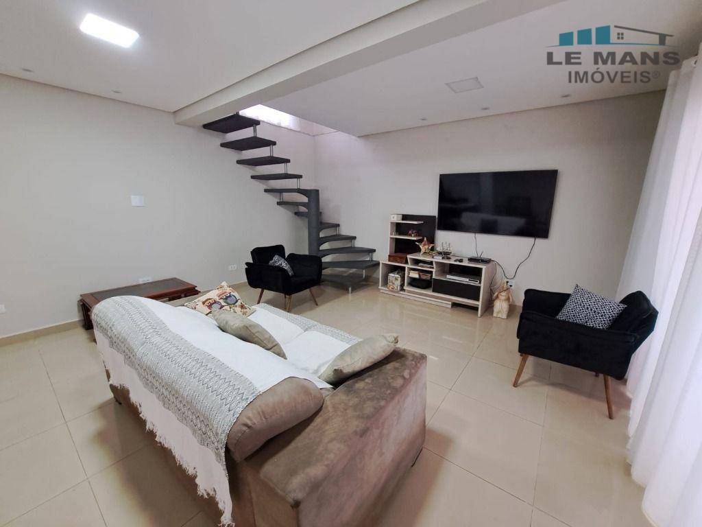 Casa à venda com 2 quartos, 150m² - Foto 1