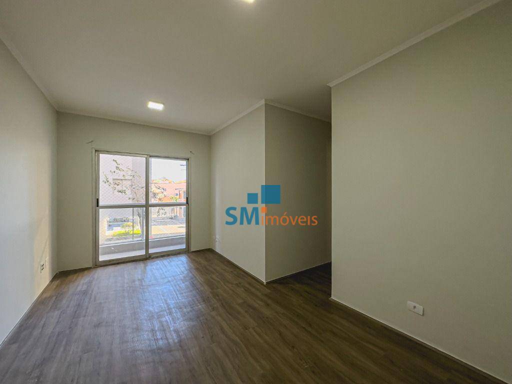 Apartamento à venda com 3 quartos, 43m² - Foto 2