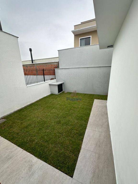 Casa à venda com 2 quartos, 95m² - Foto 2