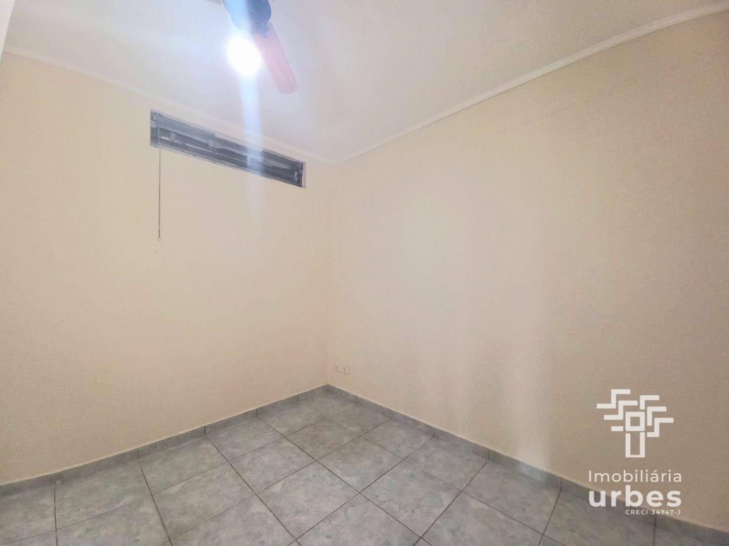 Casa à venda com 3 quartos, 220m² - Foto 10