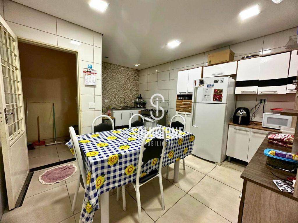 Casa à venda com 3 quartos, 150m² - Foto 12