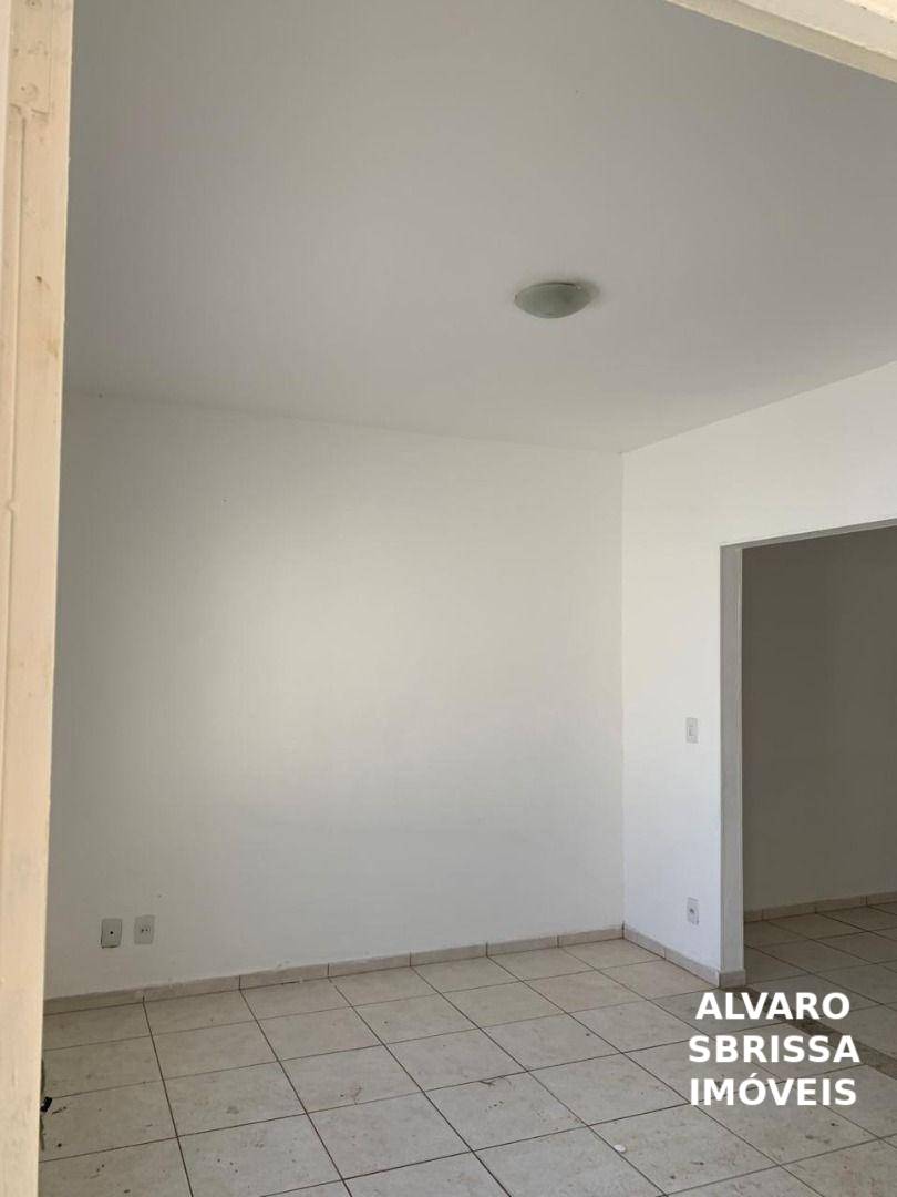 Casa à venda com 2 quartos, 94m² - Foto 9