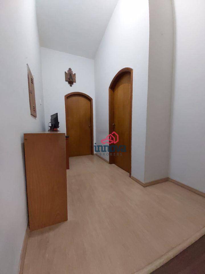 Sobrado à venda com 4 quartos, 240m² - Foto 4