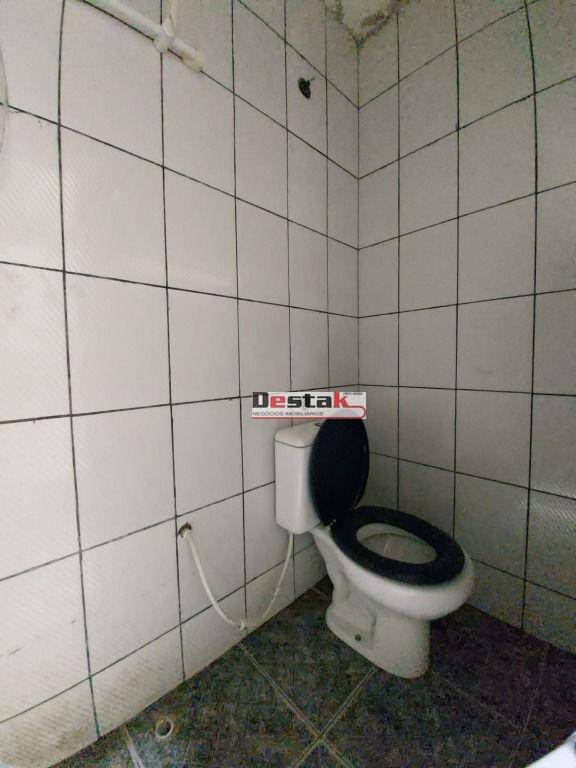 Sobrado à venda com 2 quartos, 200m² - Foto 22