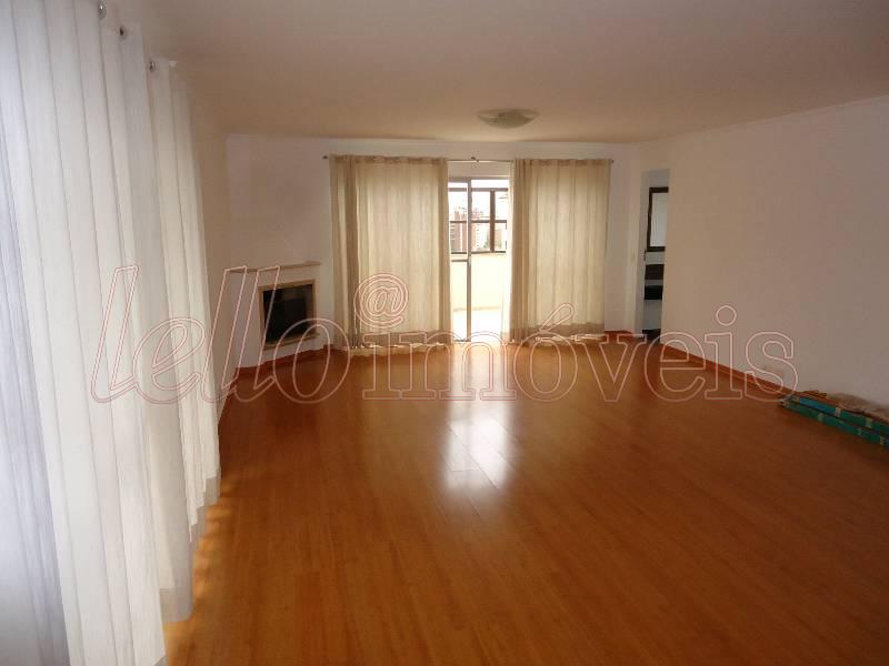 Apartamento para alugar com 3 quartos, 210m² - Foto 2