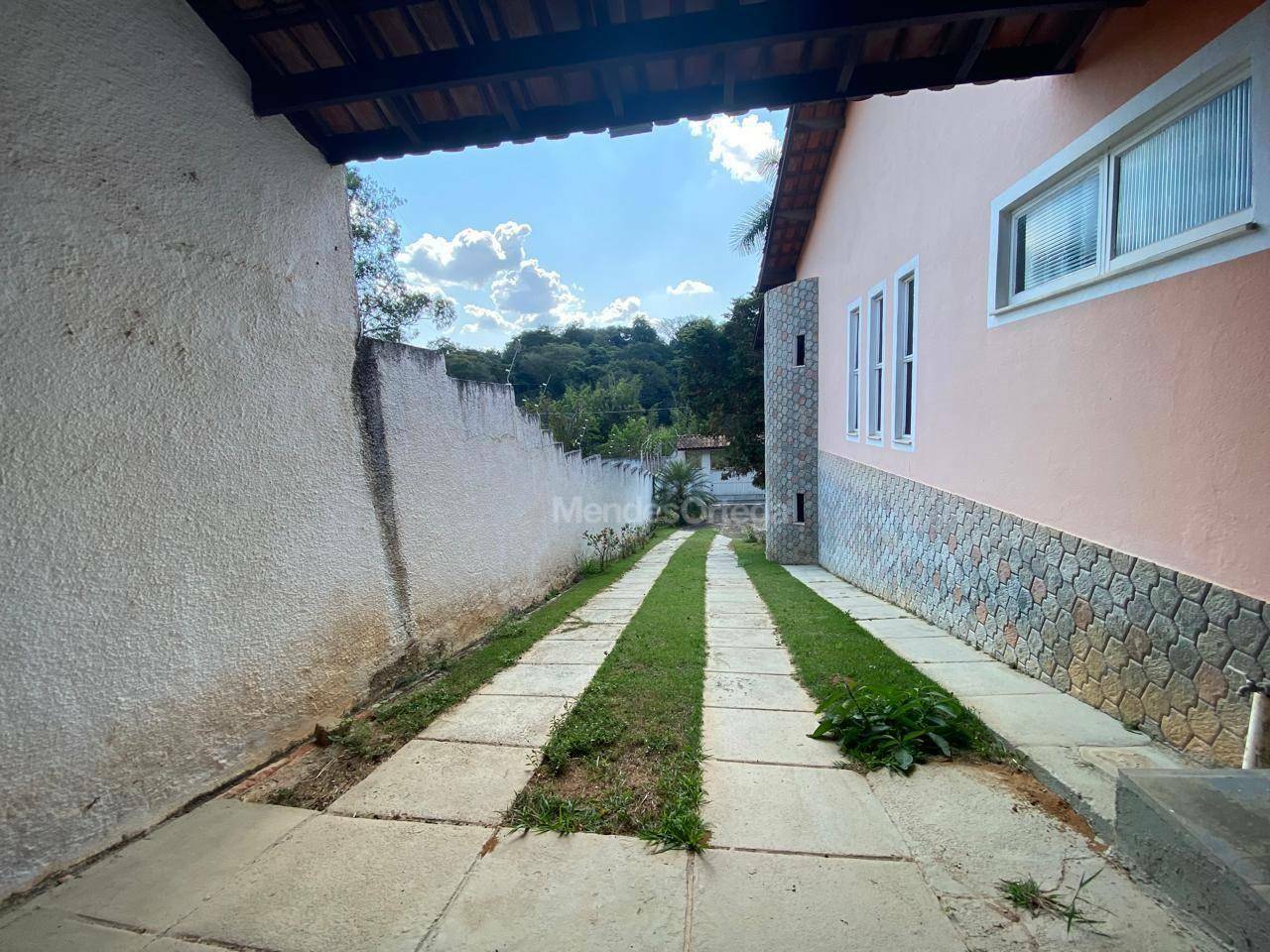 Chácara à venda com 5 quartos, 390m² - Foto 18