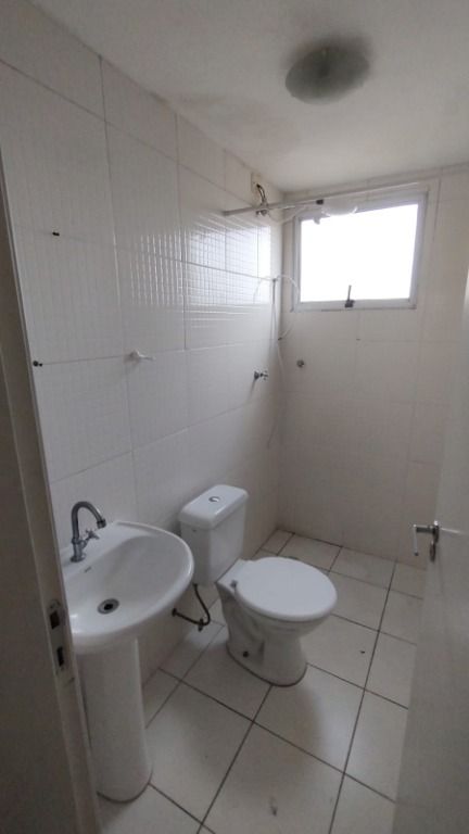 Apartamento à venda com 2 quartos, 45m² - Foto 12