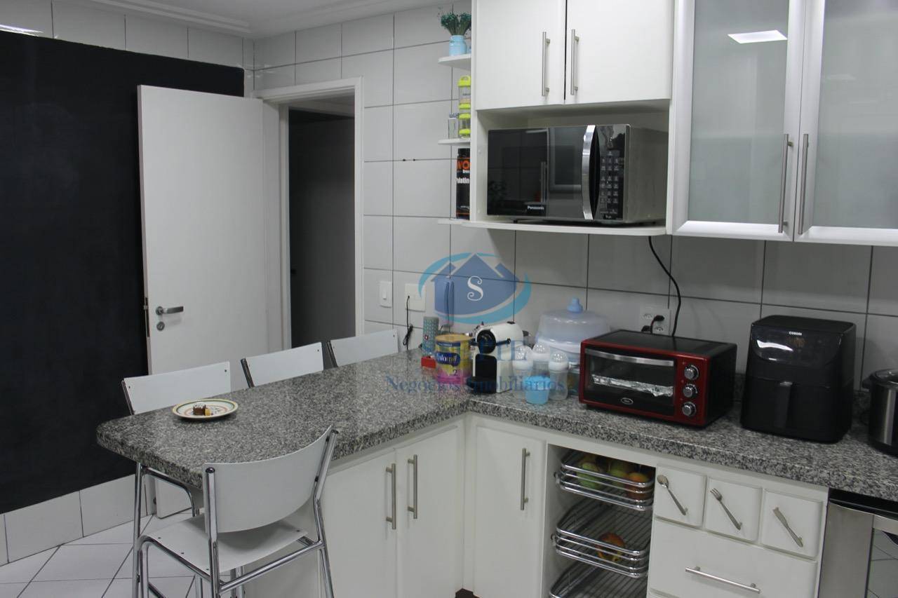 Apartamento à venda com 3 quartos, 125m² - Foto 17