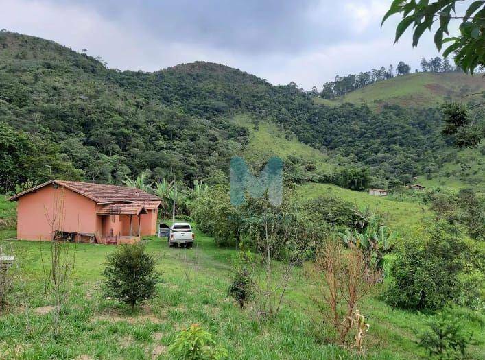 Sítio à venda com 2 quartos, 180m² - Foto 1