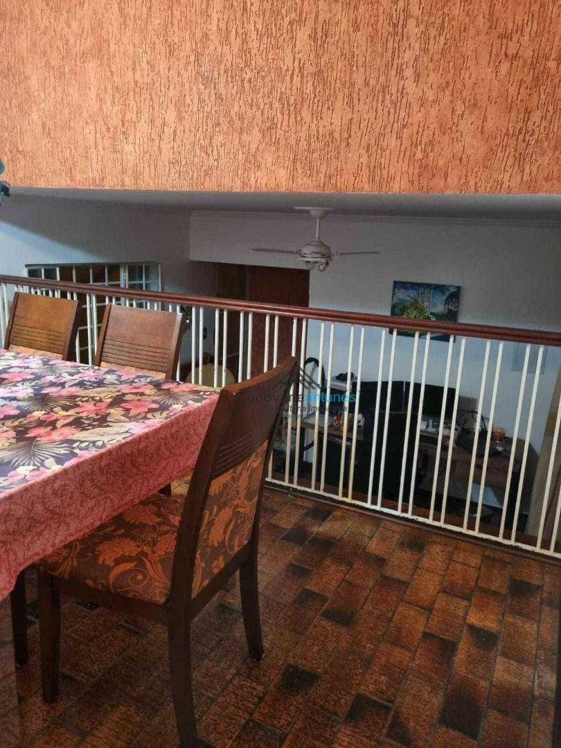 Sobrado à venda com 4 quartos, 253m² - Foto 3