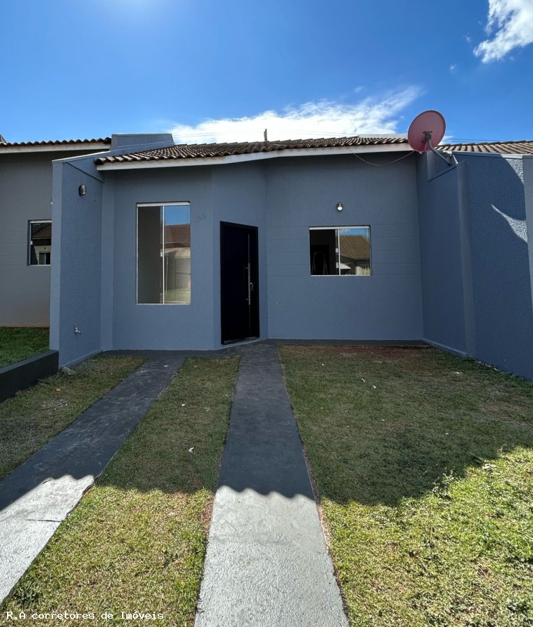 Casa à venda com 2 quartos, 162m² - Foto 1