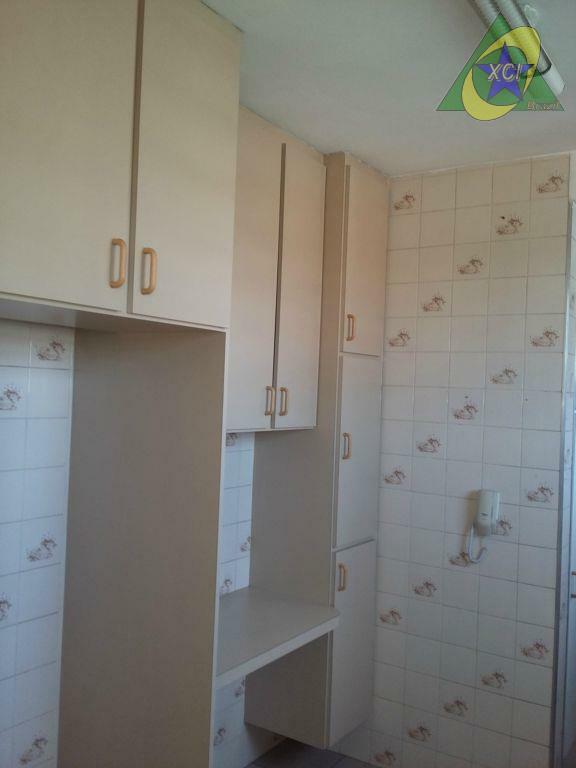 Apartamento à venda com 2 quartos, 80m² - Foto 4