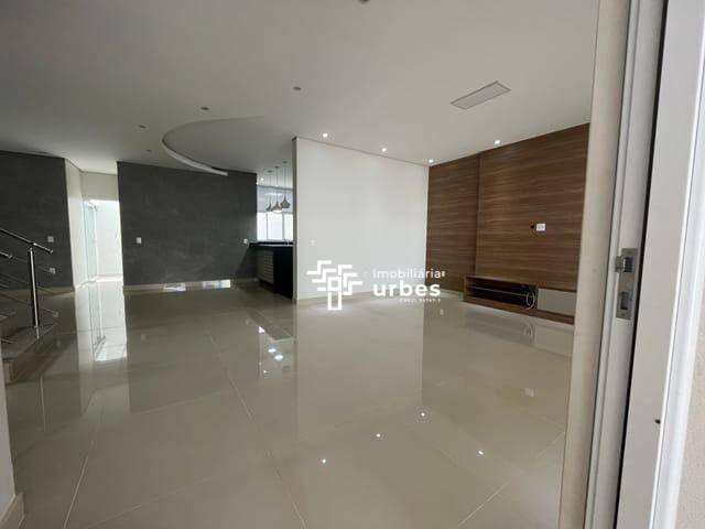 Casa à venda com 4 quartos, 301m² - Foto 9