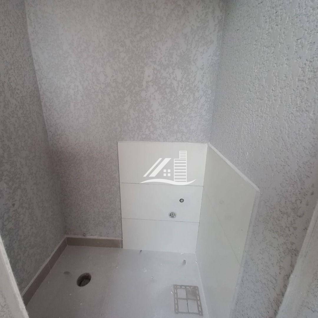 Cobertura à venda com 2 quartos, 83m² - Foto 4