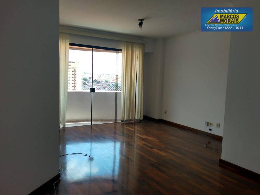 Apartamento à venda com 3 quartos, 98m² - Foto 4