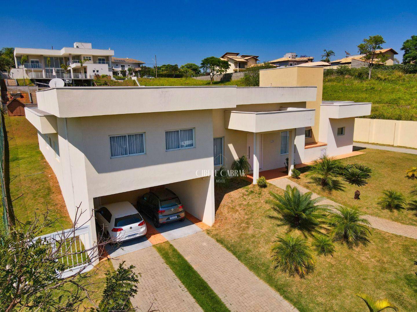 Casa de Condomínio à venda com 3 quartos, 430m² - Foto 1