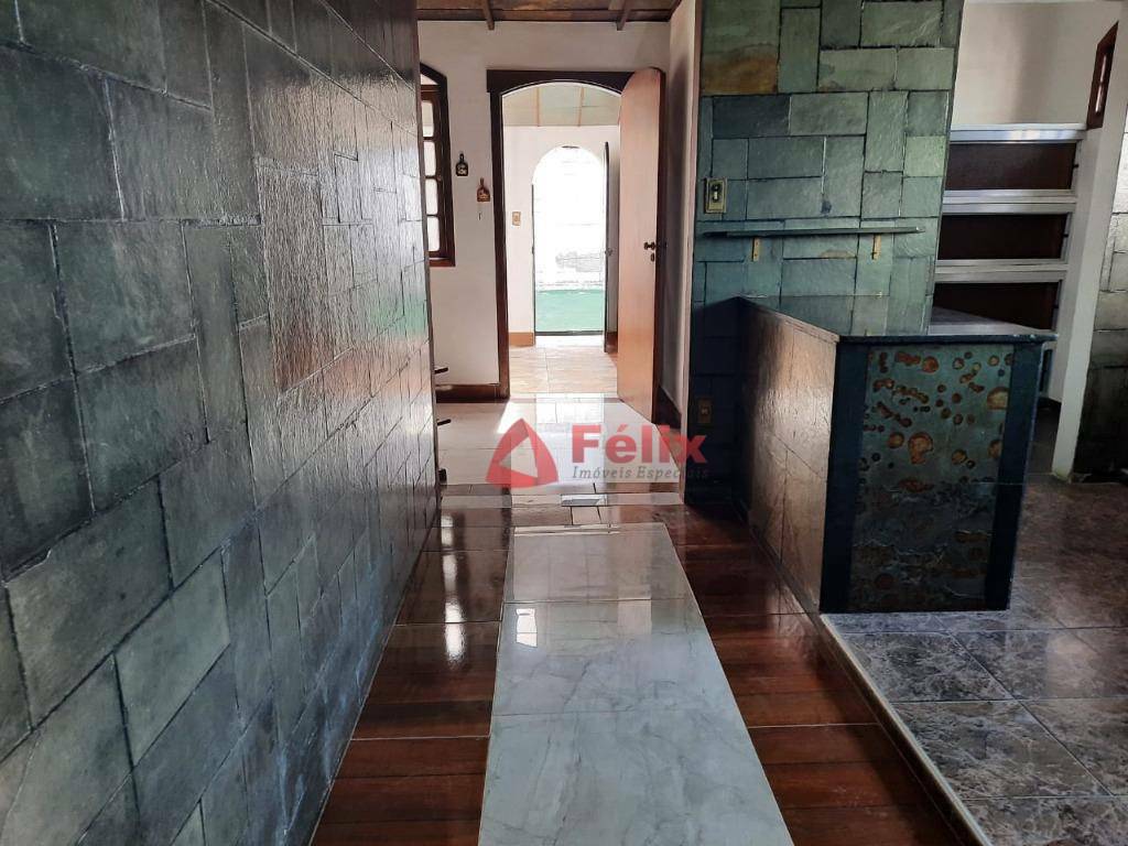 Casa à venda com 3 quartos, 294m² - Foto 20