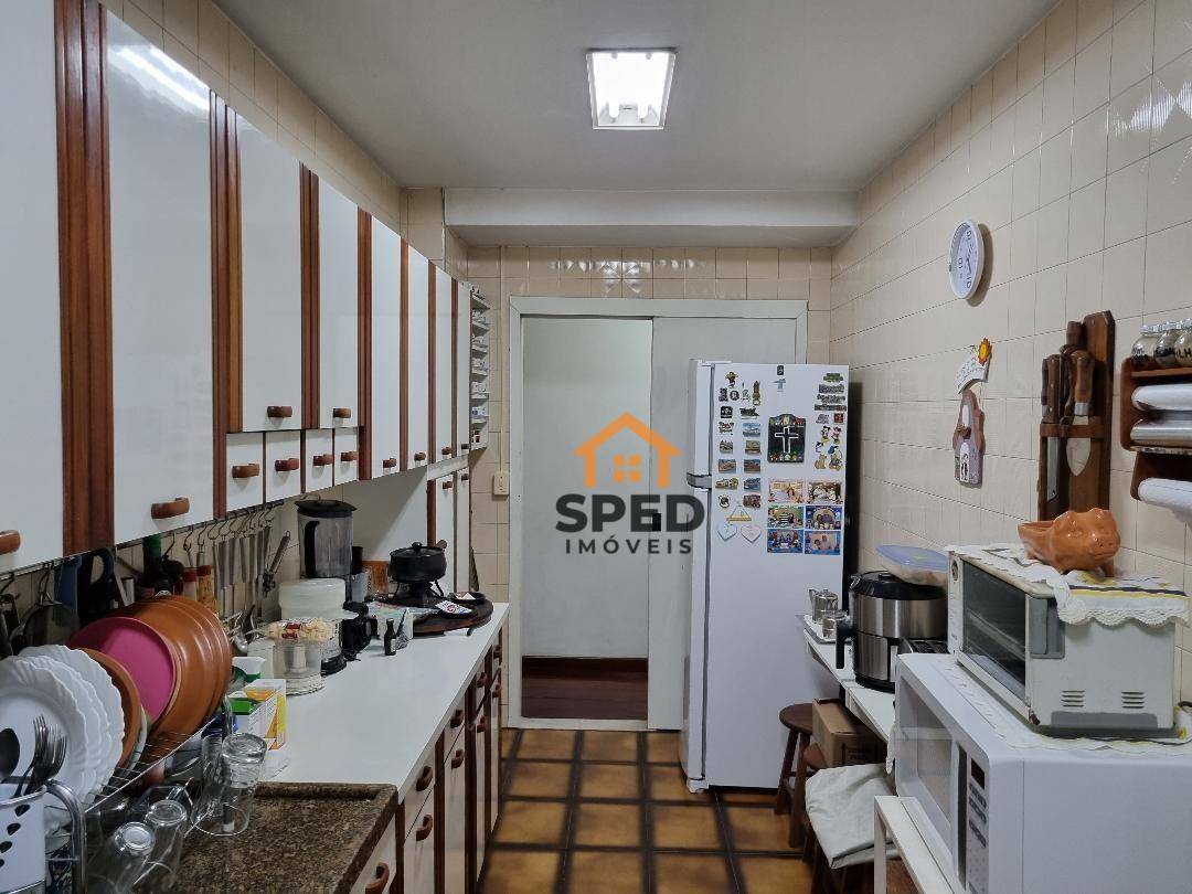 Apartamento à venda com 3 quartos, 138m² - Foto 9