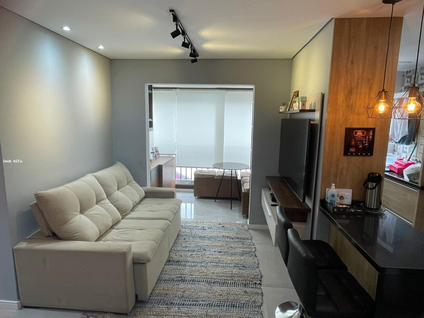 Apartamento à venda com 2 quartos, 60m² - Foto 13