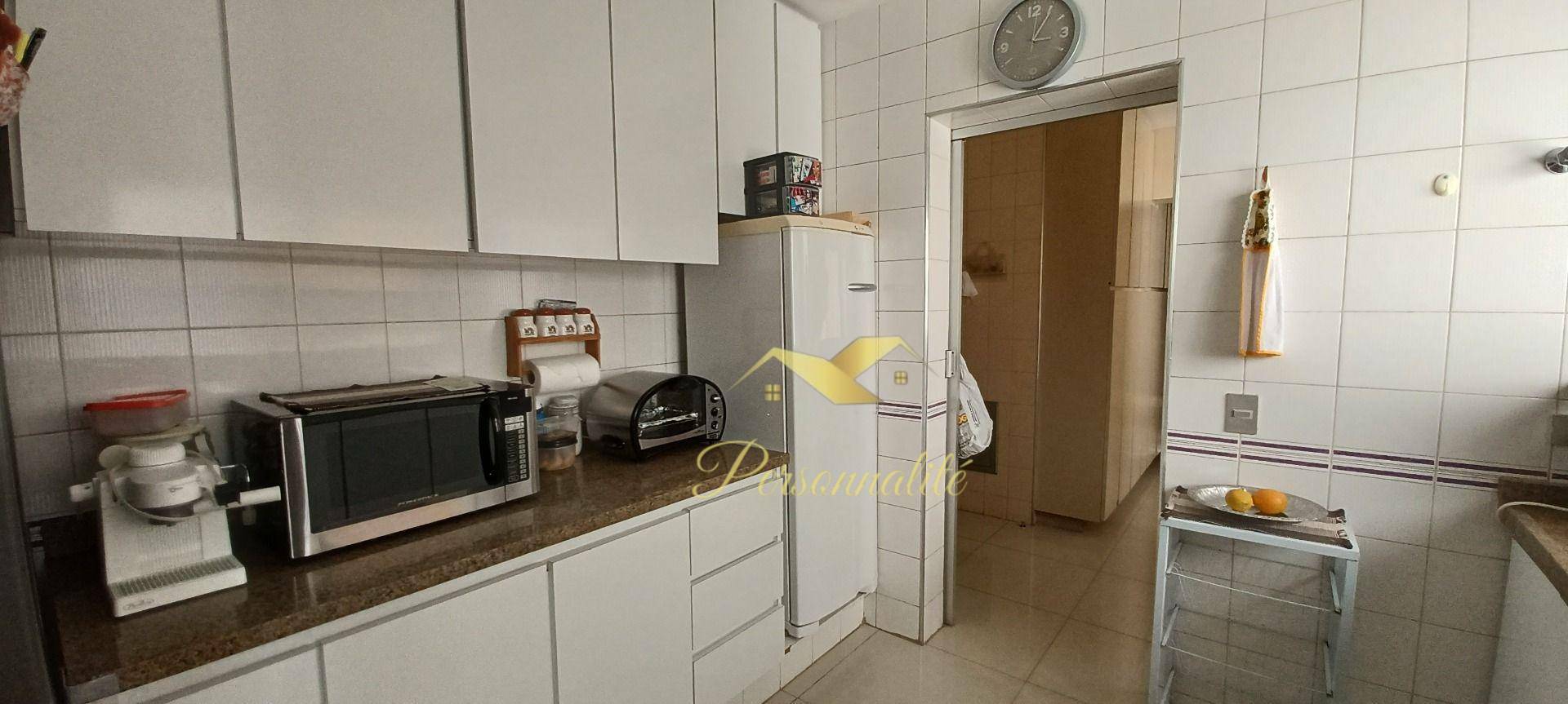 Apartamento à venda com 3 quartos, 228m² - Foto 22