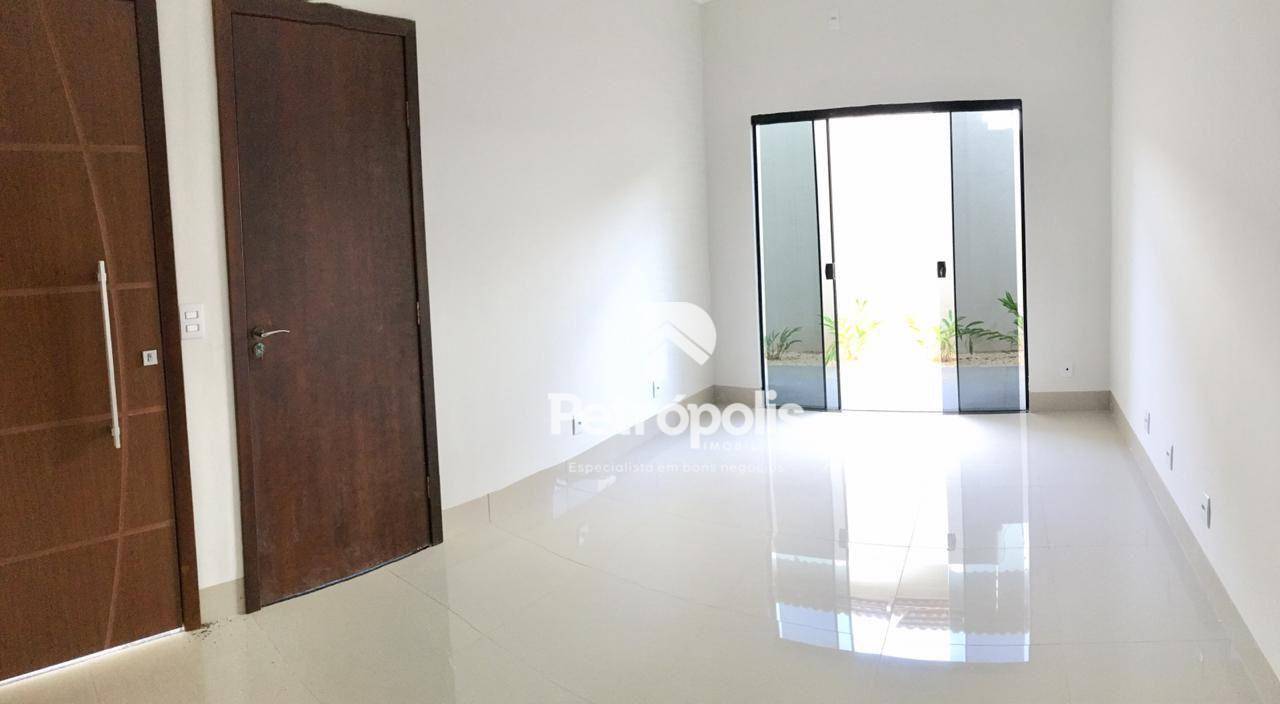 Casa à venda com 4 quartos, 245m² - Foto 3