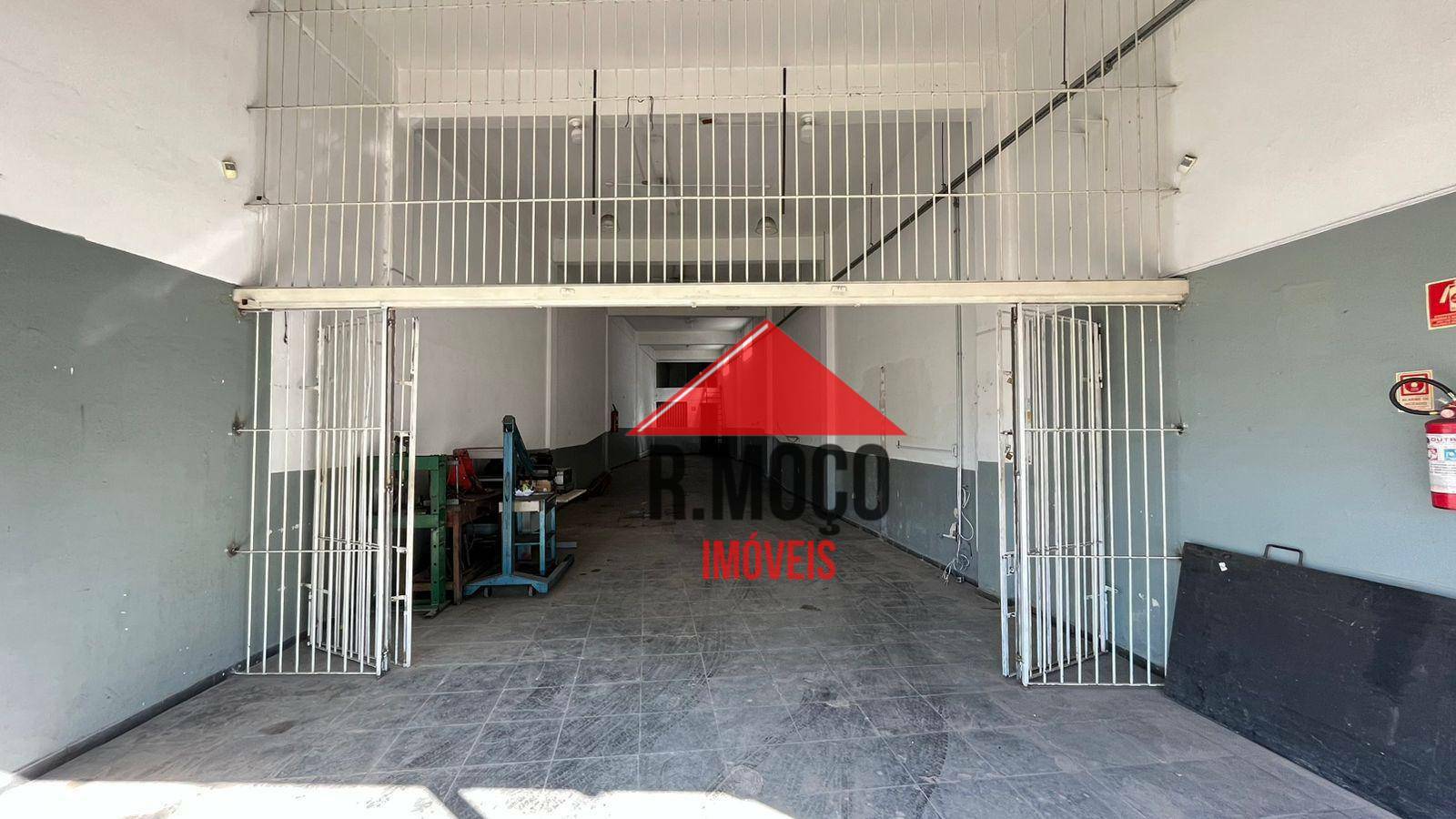 Loja-Salão para alugar, 161m² - Foto 1