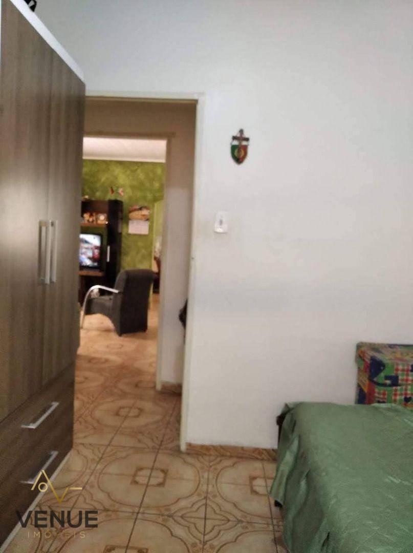 Casa à venda com 3 quartos, 176m² - Foto 13