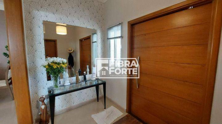 Casa de Condomínio à venda com 4 quartos, 235m² - Foto 2