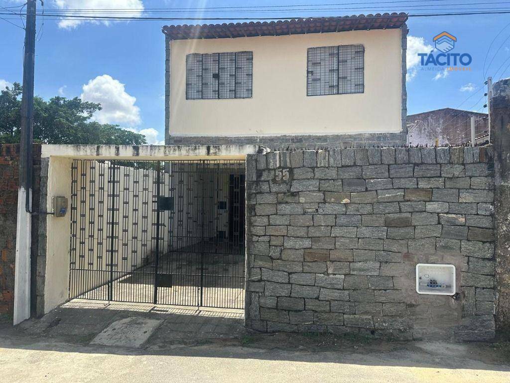 Casa à venda com 3 quartos, 156m² - Foto 1