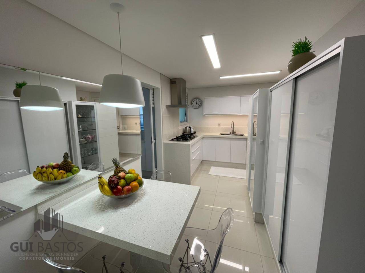 Apartamento à venda com 3 quartos, 166m² - Foto 9