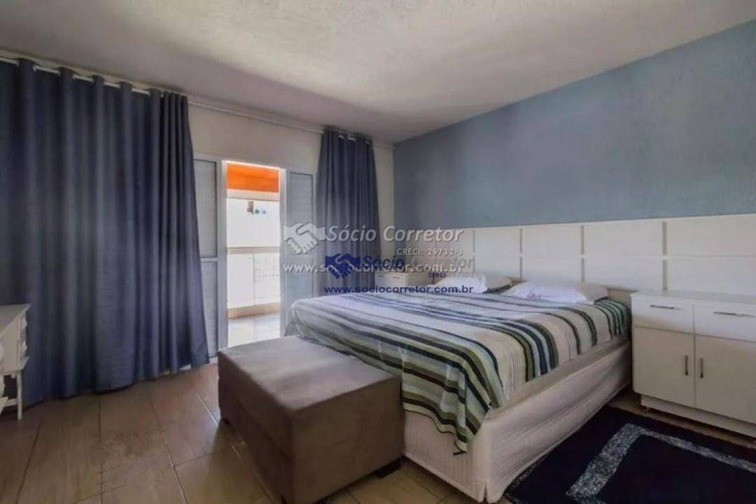 Sobrado à venda com 4 quartos, 200m² - Foto 14