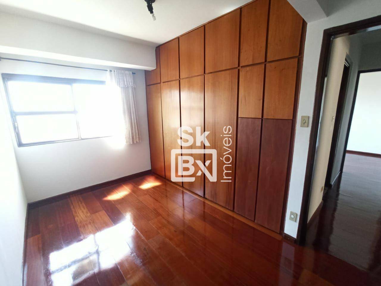 Apartamento à venda com 3 quartos, 117m² - Foto 9