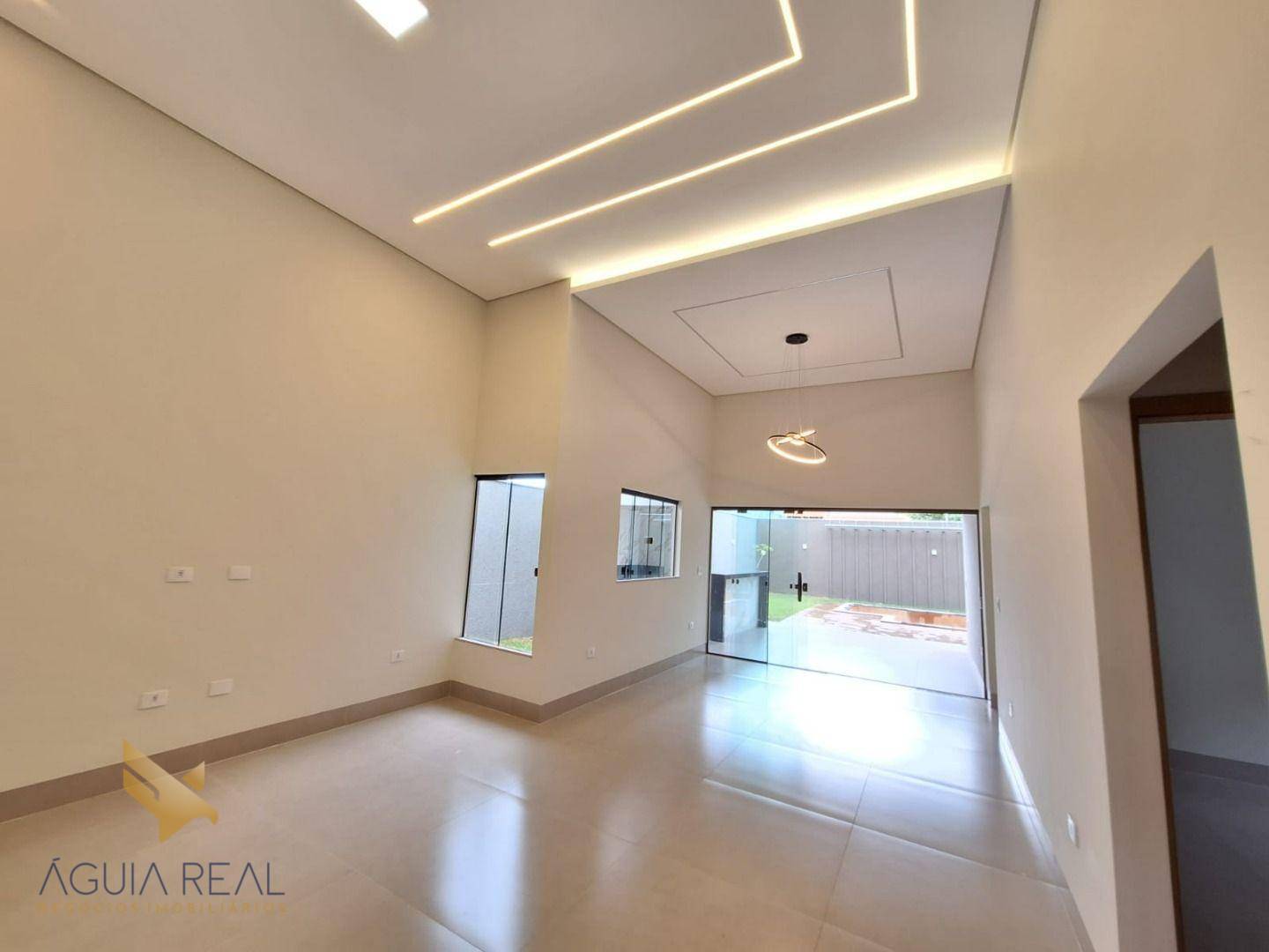 Casa à venda com 3 quartos, 170m² - Foto 4