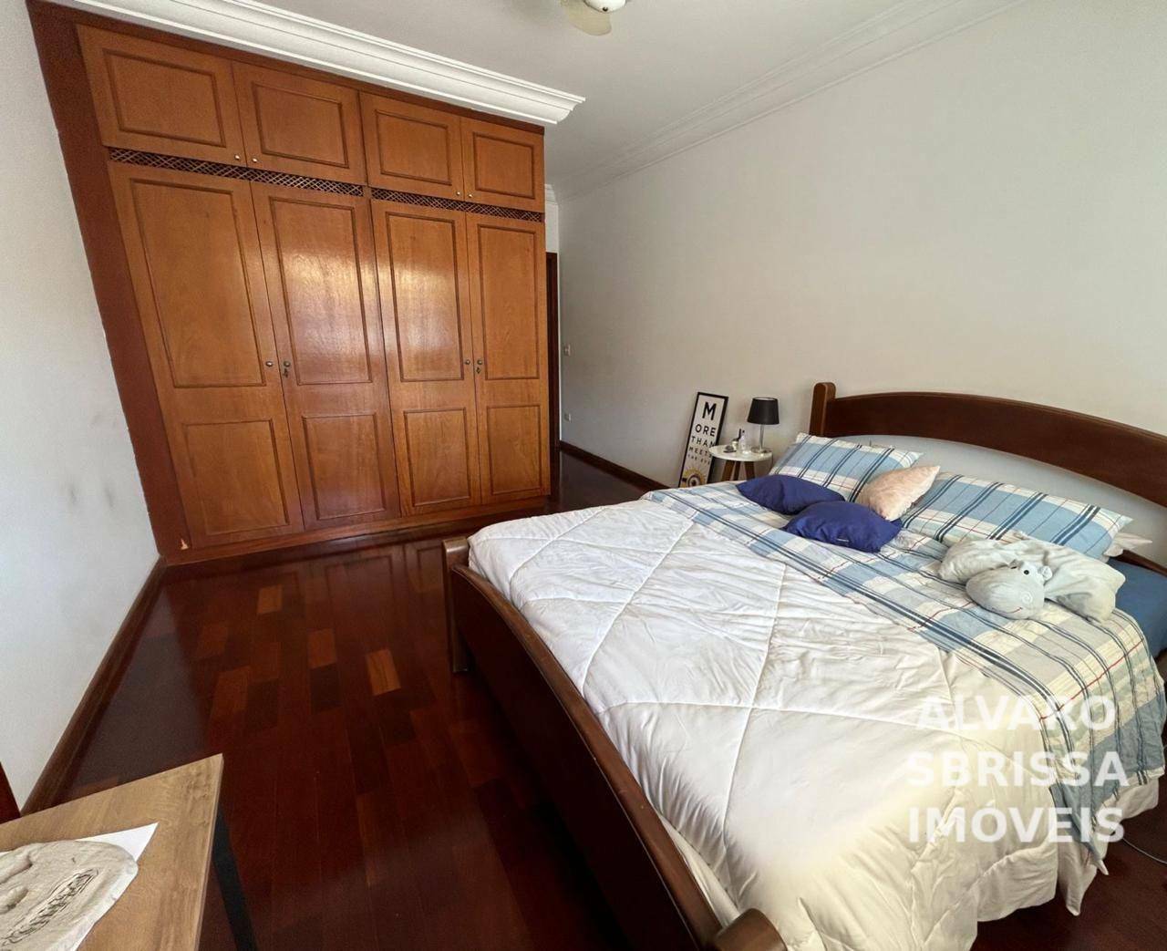 Casa de Condomínio à venda com 4 quartos, 336m² - Foto 19