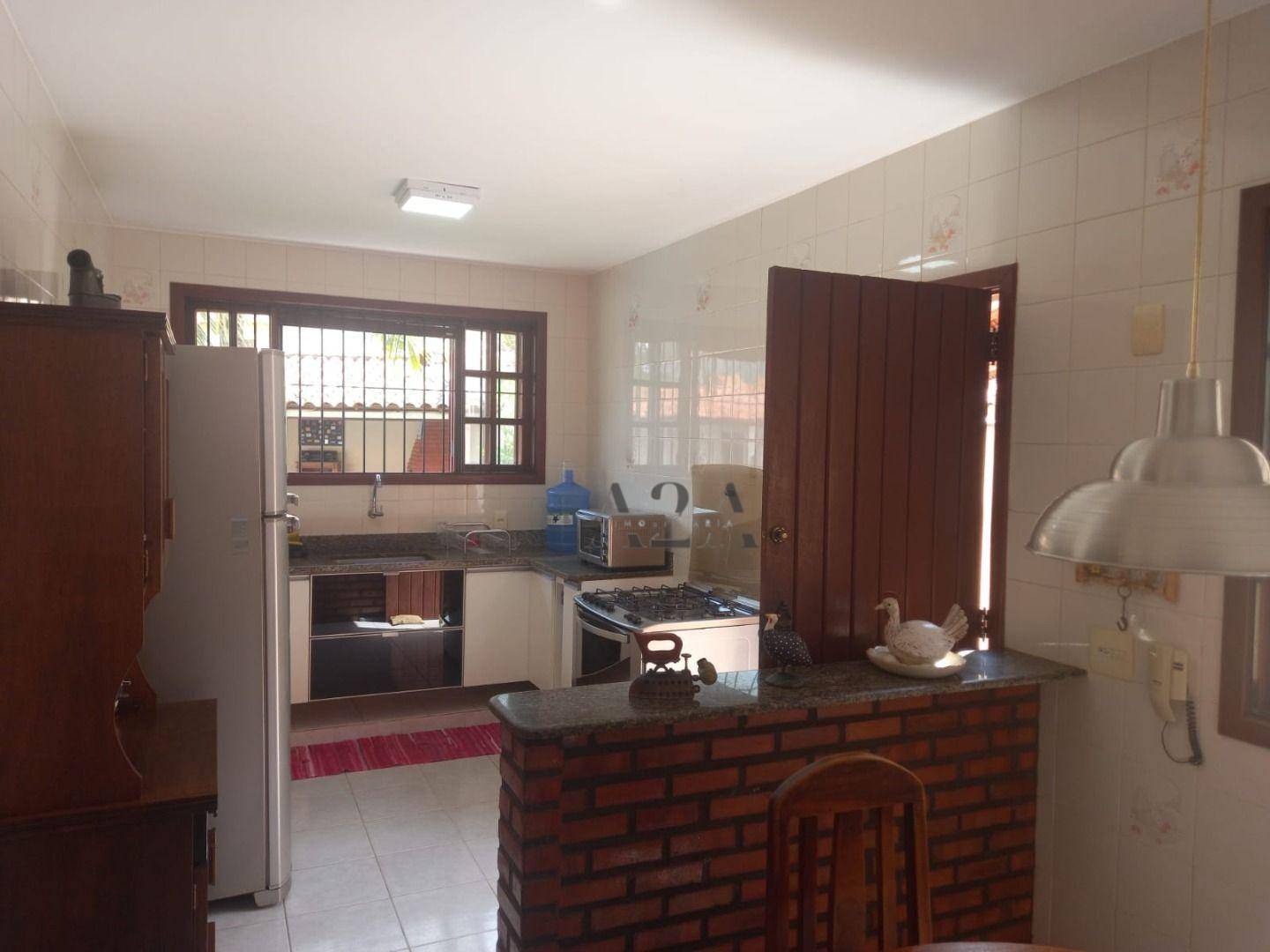 Casa à venda com 3 quartos, 200m² - Foto 13