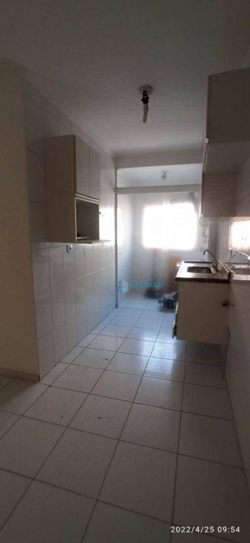 Apartamento à venda com 3 quartos, 85m² - Foto 4